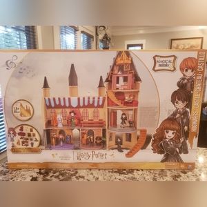 Spin Master Wizarding World Magical Minis Hogwarts Castle & Collectors Set